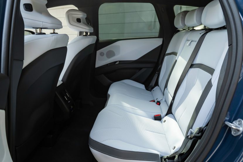 2026 BMW IX3 RIGHT HAND DRIVE WHITE INTERIOR 11 2026 BMW IX3 RIGHT HAND DRIVE WHITE INTERIOR 11