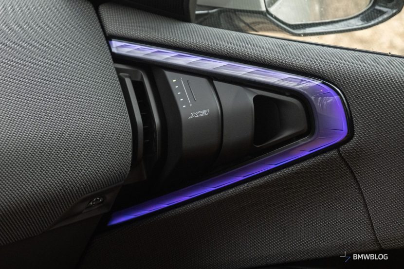 2026 BMW X3 30E REVIEW ambient light