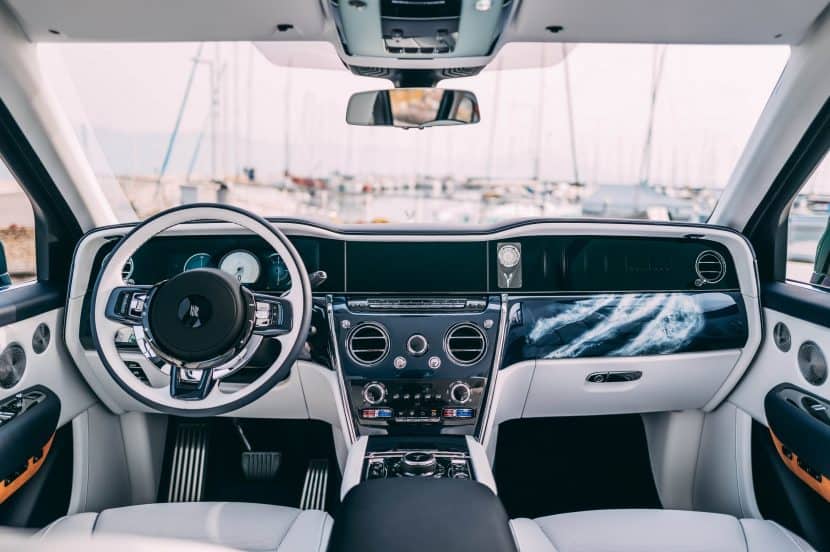 ROLLS ROYCE CULLINAN YACHTING 29