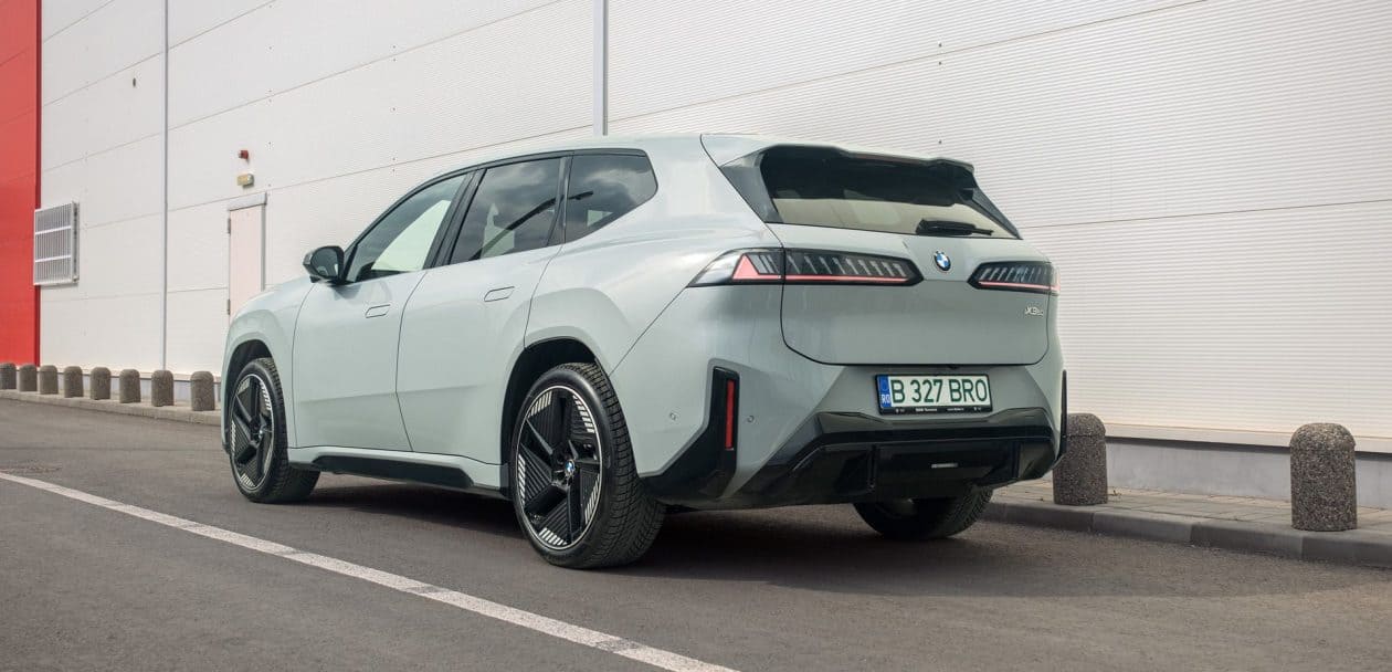 2026 BMW IX3 50 XDRIVE REVIEW 11