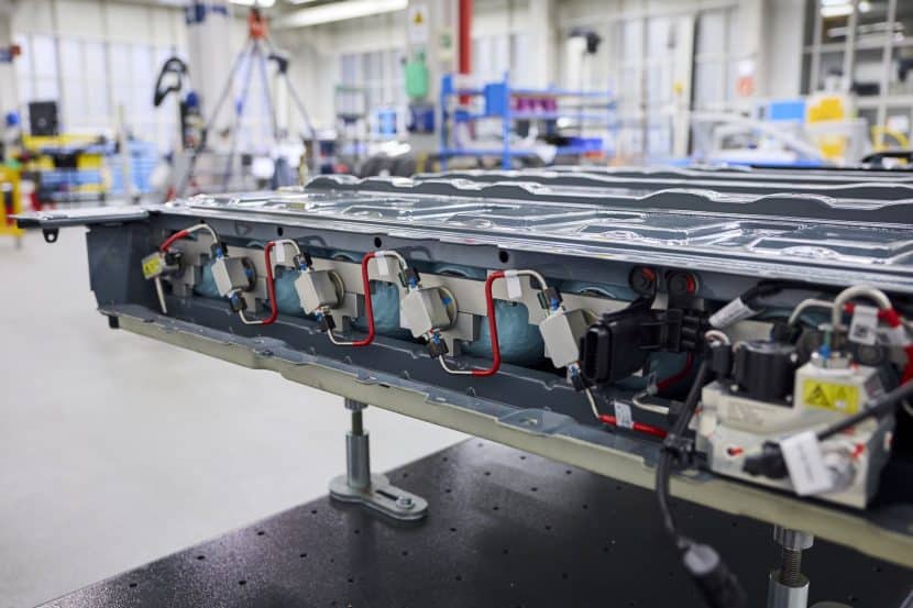 BMW HYDROGEN TANKS 01