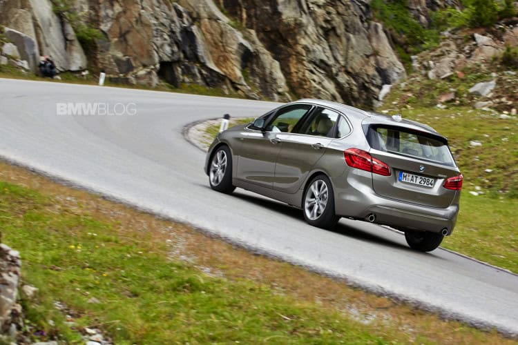 225i-active-tourer-45