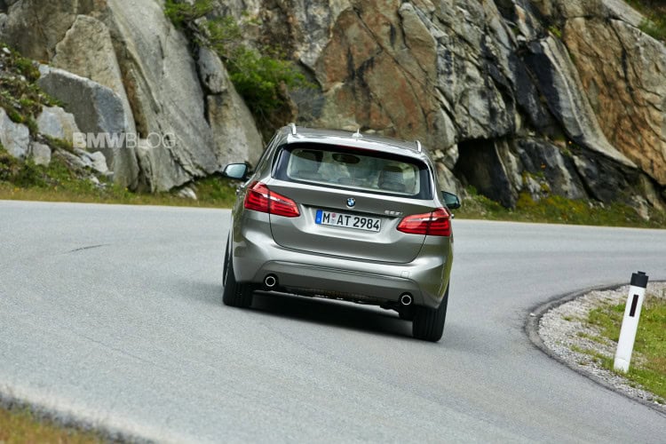 225i-active-tourer-46