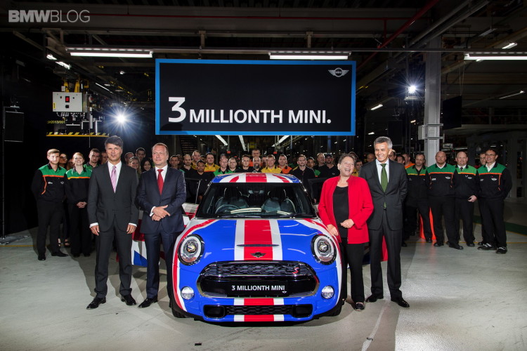 Three-millionth MINI leaves assembly line today