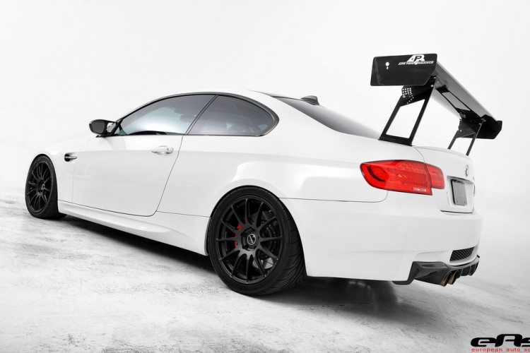 BMWBLOG gets a ride in the Alpine White EAS VF620 E92 M3