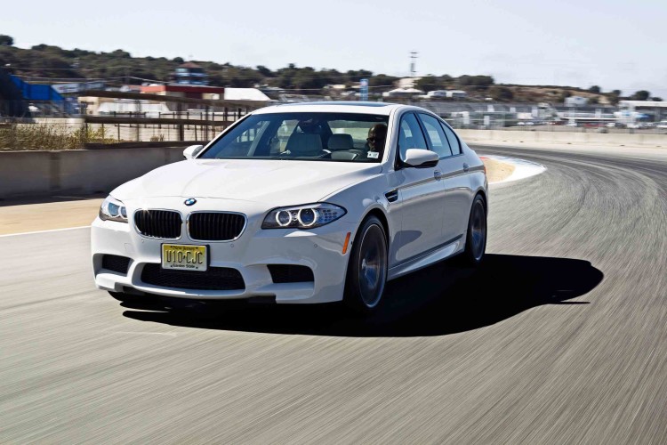 2013 BMW M5 with Manual Transmission – Test Drive