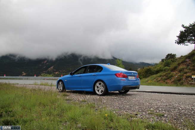 BMW-535i-Santorini-Blue-17