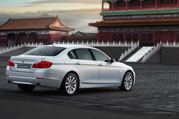 BMW wants to grow faster in China than the premium market