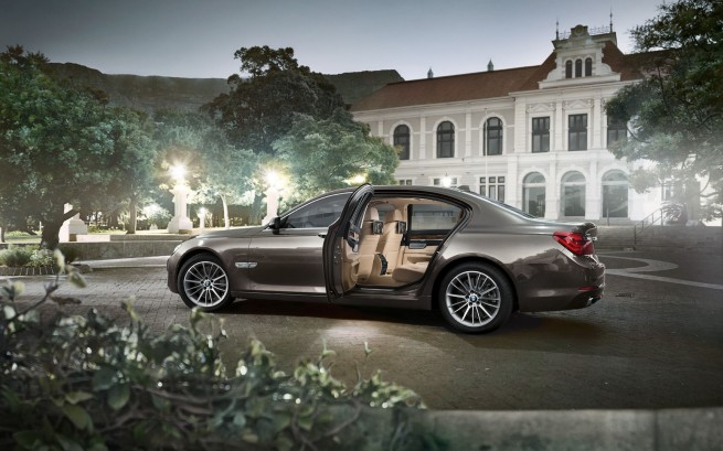 BMW-7-Series-Wallpaper-14-1920x1200