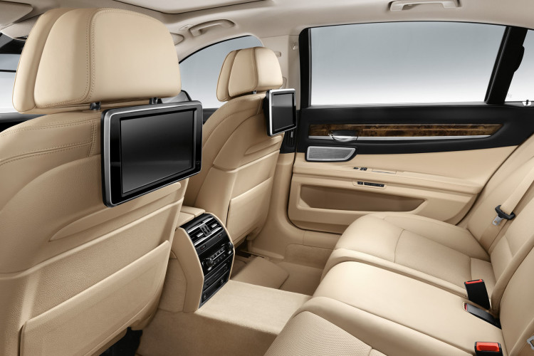 Wallpapers: 2013 BMW 7 Series LCI