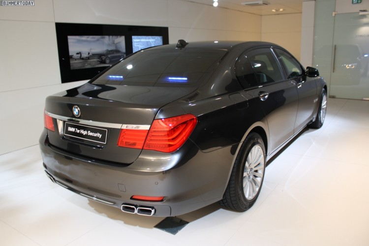 BMW-760i-F03-High-Security-Genf-2011-03