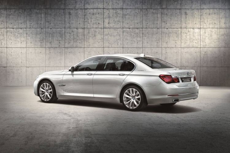 BMW ActiveHybrid 7 Individual Edition for Japan