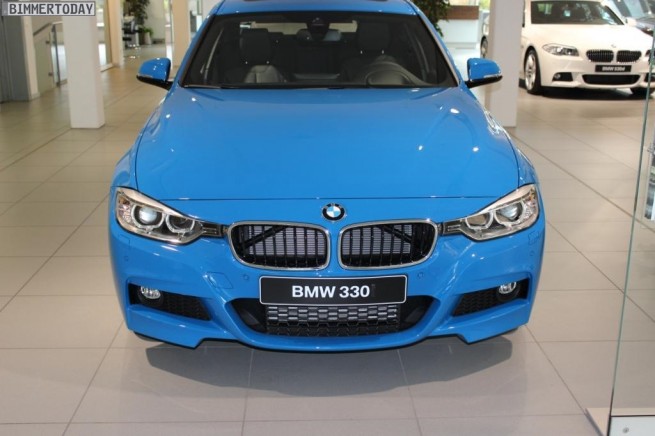 BMW-Individual-Pure-Blue-330d-F30-M-Sportpaket-3er-blau-06