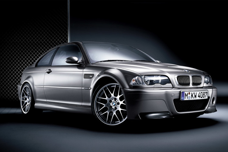 Video: BMW 1M vs CSL on the Nurburgring