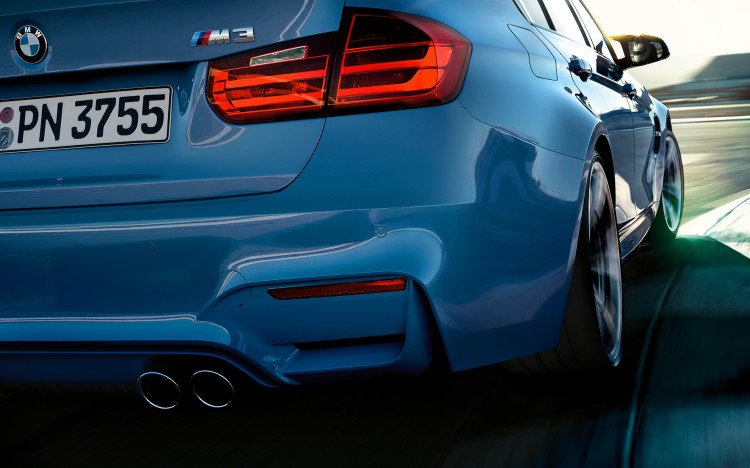 BMW-M3-F80-Limousine-Wallpaper-1920-1200-02