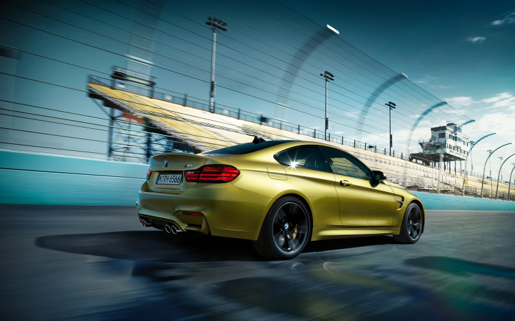 BMW-M4-F82-Coupe-Wallpaper-1920-1200-02
