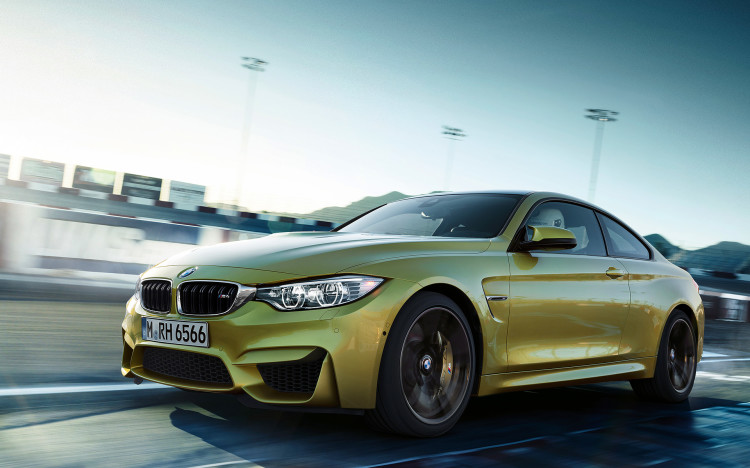 BMW-M4-F82-Coupe-Wallpaper-1920-1200-04
