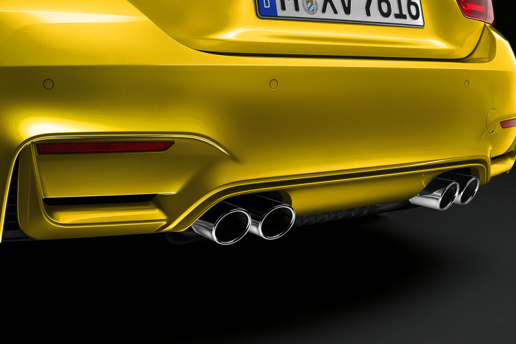 F82 BMW M4 Coupe Start and Rev – VIDEO