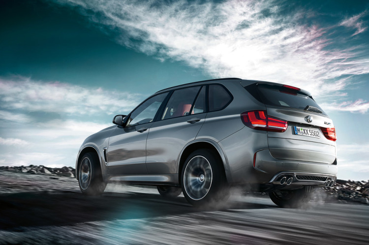 BMW-X5-M-wallpaper-1