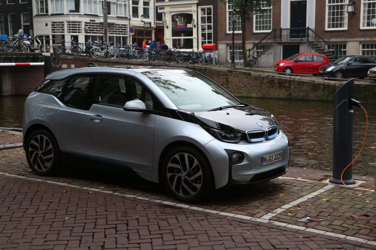 BMW USA CEO: “Our plants are at full capacity.” – i3 could be in short supply