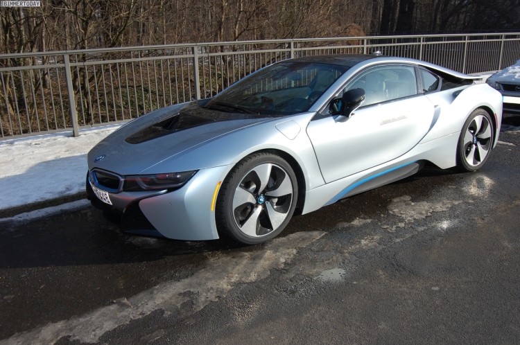 BMW-i8-Live-Fotos-Ionic-Silver-Akzent-i-Blau-Leipzig-02