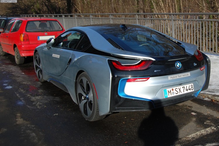 BMW i8 in Ionic Silver Spotted