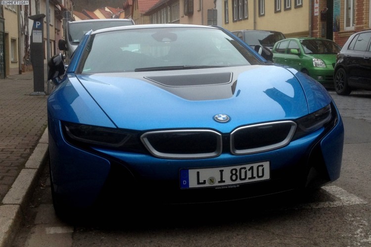 BMW-i8-Protonic-Blue-Live-Fotos-Blau-Prototyp-03