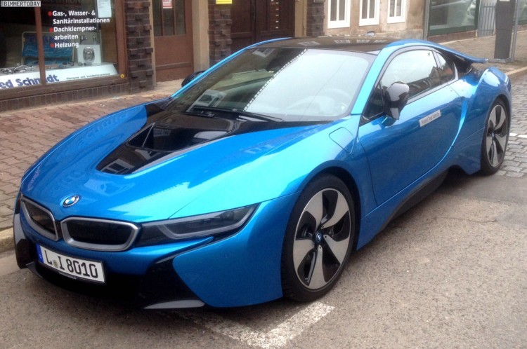 BMW-i8-Protonic-Blue-Live-Fotos-Blau-Prototyp-06