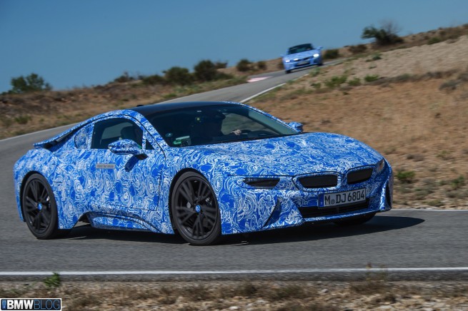 BMW-i8-drive-18