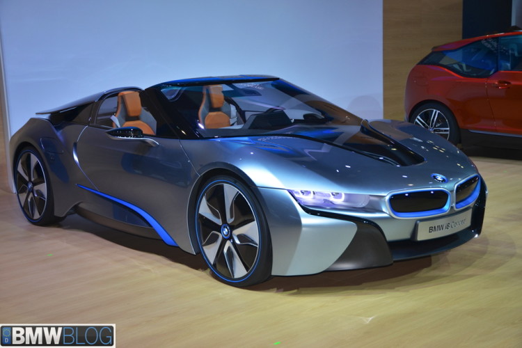 Videos: BMW i8 Roadster. The Design