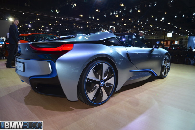 BMW X2 and i8 Roadster unveiled at a private event