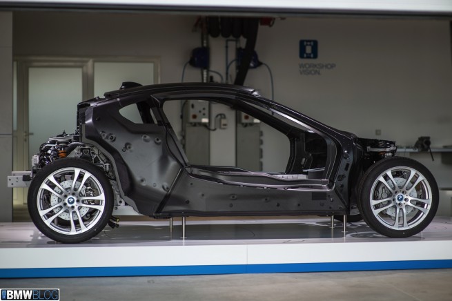 BMW-i8-workshop-02