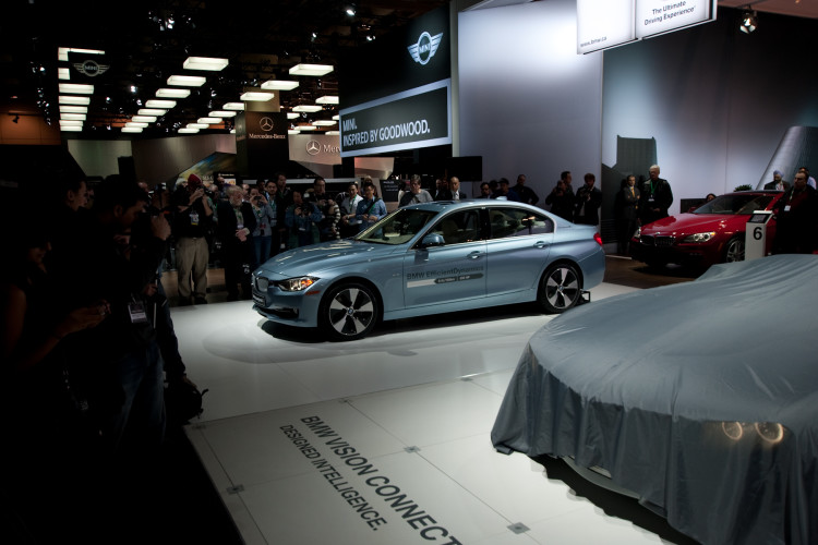 CIAS 2012: BMW 3 series Active Hybrid Photo Gallery