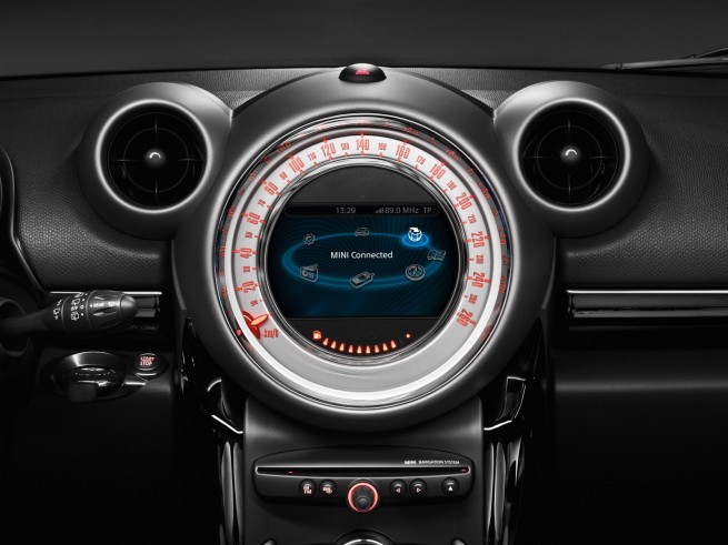 MINI-Connected02 MINI-Connected02