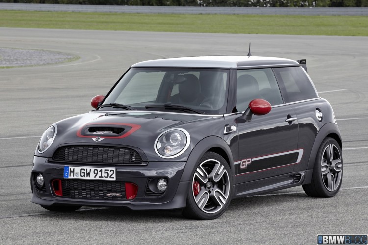 Videos: MINI JOHN COOPER WORKS Performance Parts