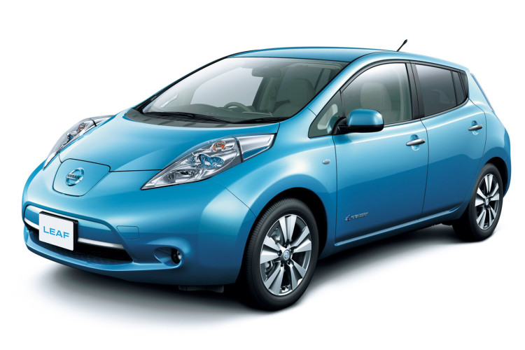 Nissan Leaf steps up with larger battery and longer driving range