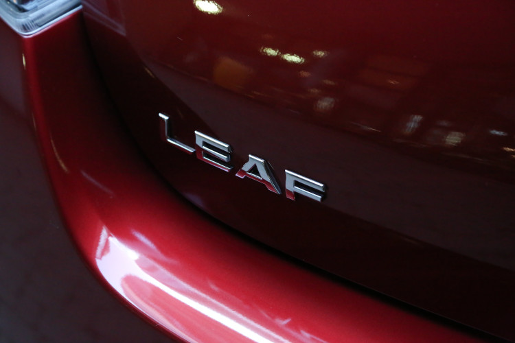 2016 Nissan Leaf: Nissan can’t keep up BMW i3 and others