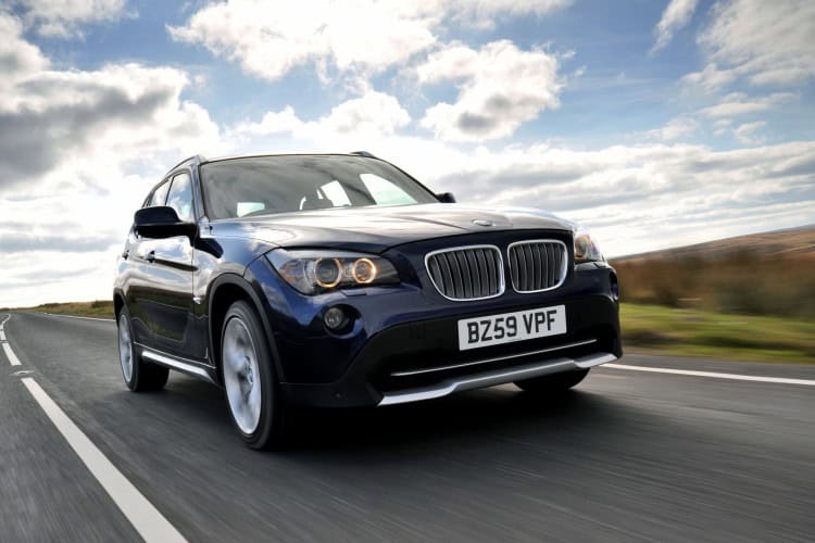 Wallpapers: BMW X1 in Deep Sea Blue