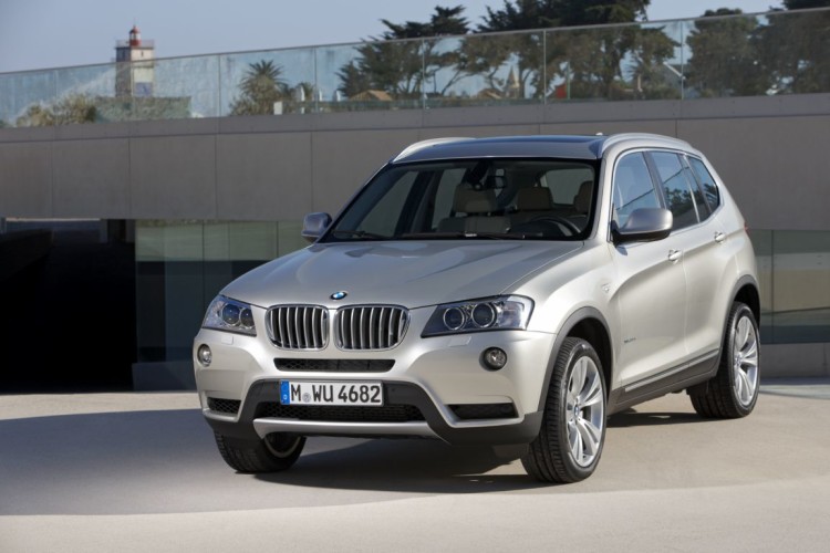 New BMW X3 xDrive28i with four-cylinder turbo engine