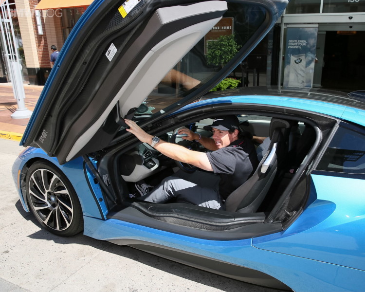 Rory McIlroy-bmw-i8-2