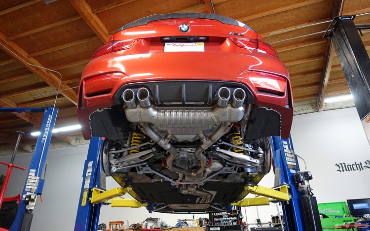 Sakhir Orange BMW F82 M4