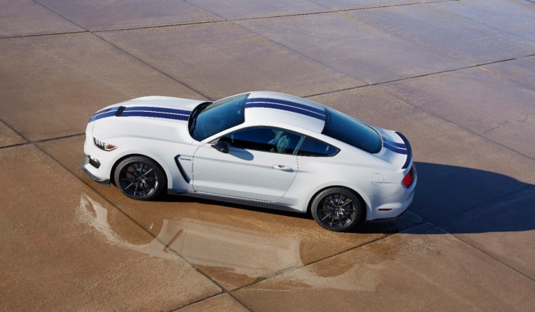 ShelbyGT350_18_HR