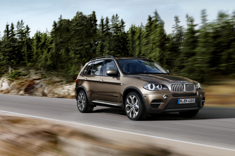 High-Res Wallpapers: 2011 BMW X5