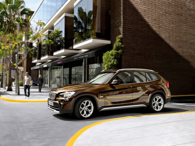 The_new_BMW_X1_intheCity
