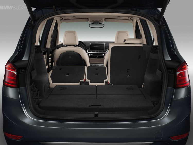 bmw-2-series-gran-tourer-interior-images-02