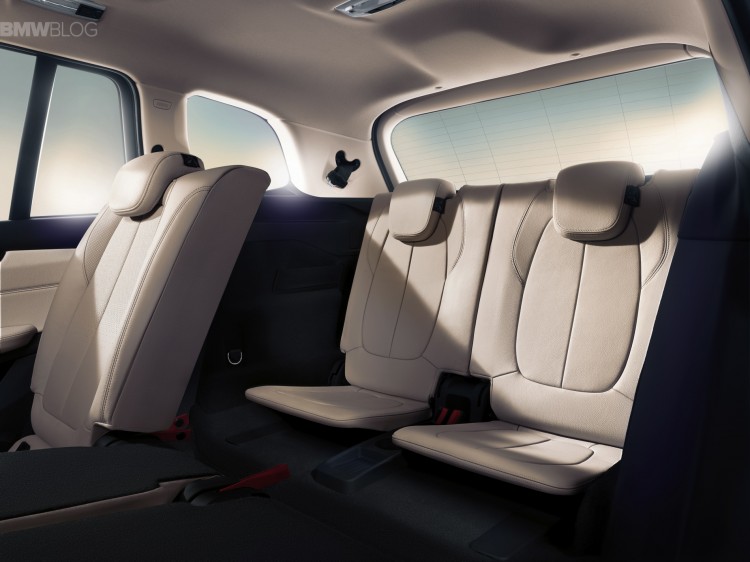bmw-2-series-gran-tourer-interior-images-21