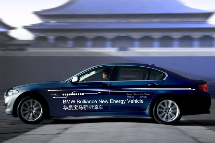World Premiere: BMW Brilliance Automotive 5 Series plug-in hybrid sedan
