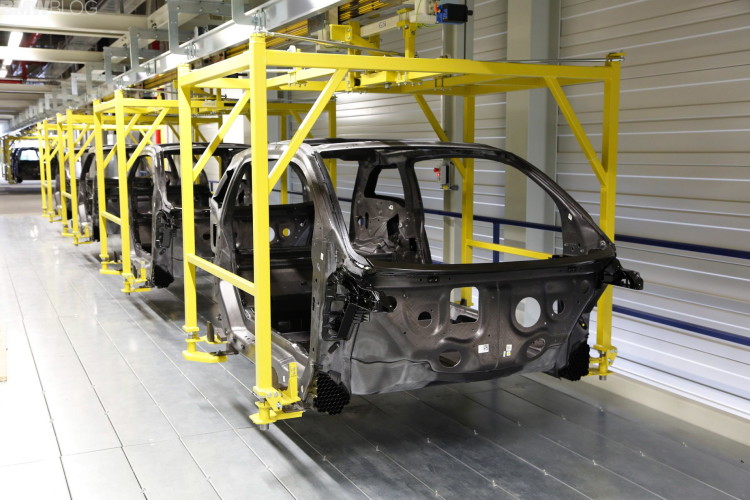 bmw-cfrp-production-18