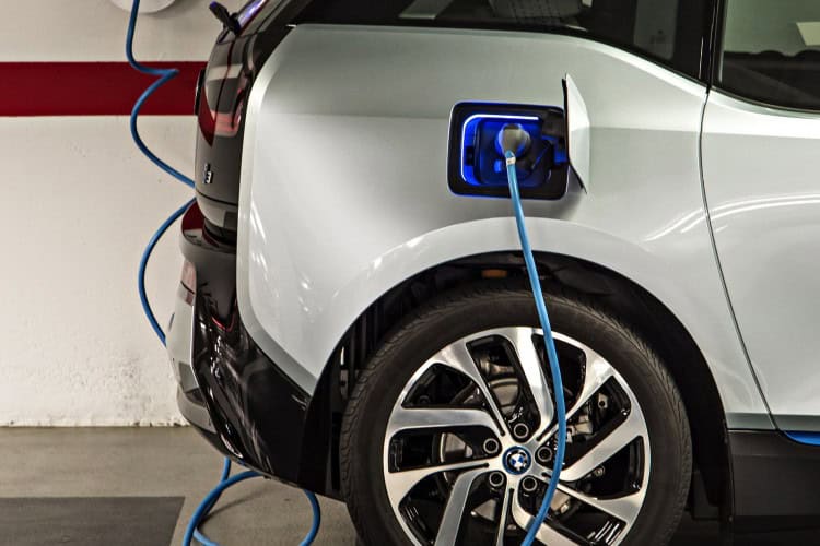 BMW Announces The BMW i ChargeForward Program