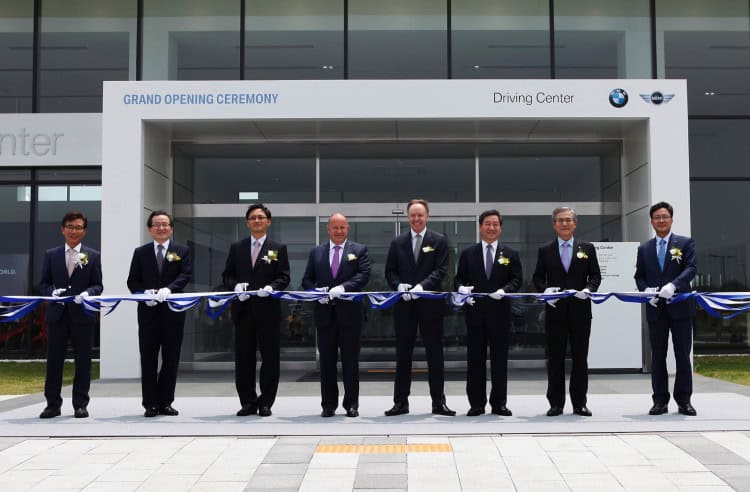 bmw-driving-center-korea-2